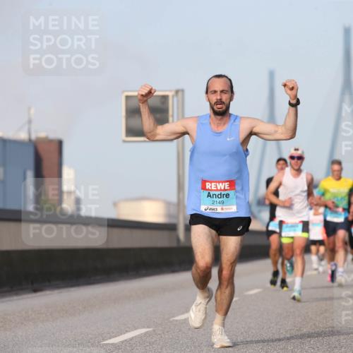 03.10.2026 - Köhlbrandbrückenlauf Jannik Wohlers http://msf.ph/oto/10709552 03.10.2026 09:41:58 Position 3 2149 meine-sportfotos.de