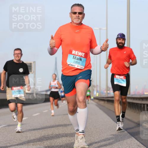 03.10.2026 - Köhlbrandbrückenlauf Jannik Wohlers http://msf.ph/oto/10709638 03.10.2026 09:42:12 Position 3 10, 5, 3779, 2355 meine-sportfotos.de
