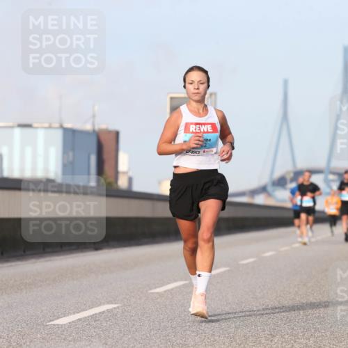 03.10.2026 - Köhlbrandbrückenlauf Jannik Wohlers http://msf.ph/oto/10709647 03.10.2026 09:42:15 Position 3 3 meine-sportfotos.de