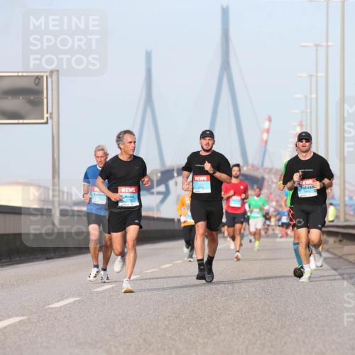 03.10.2026 - Köhlbrandbrückenlauf Jannik Wohlers http://msf.ph/oto/10709661 03.10.2026 09:42:21 Position 3 1712, 3791 meine-sportfotos.de