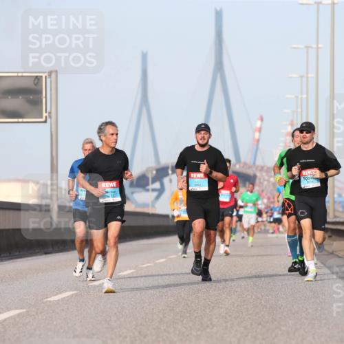 03.10.2026 - Köhlbrandbrückenlauf Jannik Wohlers http://msf.ph/oto/10709665 03.10.2026 09:42:21 Position 3 8791, 3864, 2656 meine-sportfotos.de
