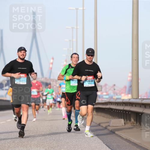 03.10.2026 - Köhlbrandbrückenlauf Jannik Wohlers http://msf.ph/oto/10709672 03.10.2026 09:42:23 Position 3 1712, 3864, 2046, 2656 meine-sportfotos.de