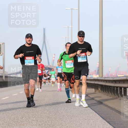 03.10.2026 - Köhlbrandbrückenlauf Jannik Wohlers http://msf.ph/oto/10709680 03.10.2026 09:42:25 Position 3 1712, 3864, 2656, 2046 meine-sportfotos.de