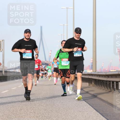 03.10.2026 - Köhlbrandbrückenlauf Jannik Wohlers http://msf.ph/oto/10709682 03.10.2026 09:42:25 Position 3 1712, 3864, 2046, 2656 meine-sportfotos.de