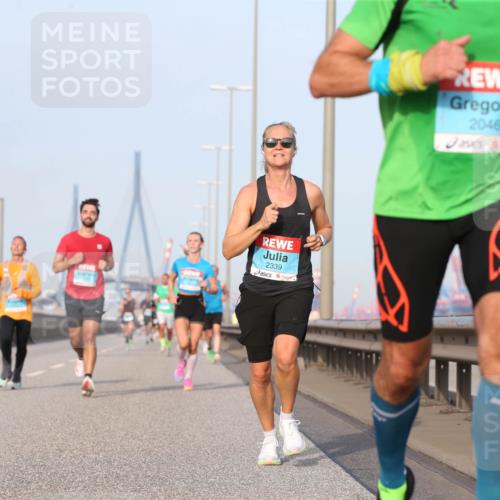03.10.2026 - Köhlbrandbrückenlauf Jannik Wohlers http://msf.ph/oto/10709696 03.10.2026 09:42:29 Position 3 2339, 2046 meine-sportfotos.de