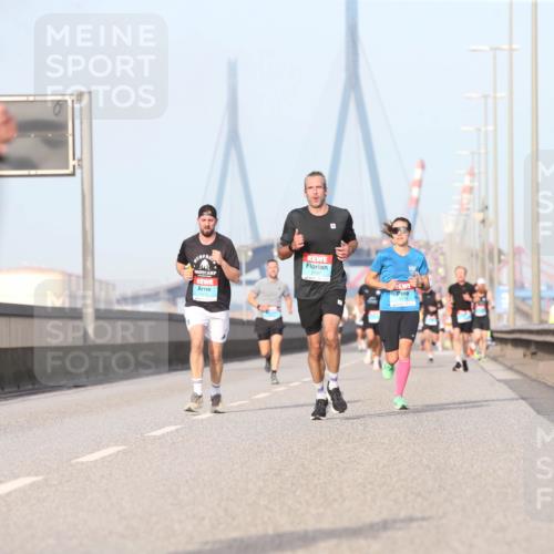 03.10.2026 - Köhlbrandbrückenlauf Jannik Wohlers http://msf.ph/oto/10709743 03.10.2026 09:42:43 Position 3 3 meine-sportfotos.de