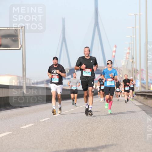 03.10.2026 - Köhlbrandbrückenlauf Jannik Wohlers http://msf.ph/oto/10709745 03.10.2026 09:42:43 Position 3 1412, 1714 meine-sportfotos.de