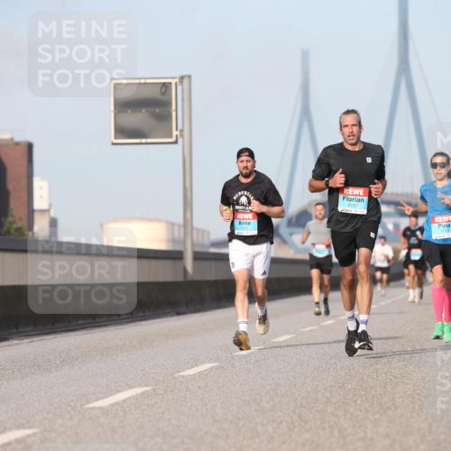 03.10.2026 - Köhlbrandbrückenlauf Jannik Wohlers http://msf.ph/oto/10709750 03.10.2026 09:42:44 Position 3 2197, 1714 meine-sportfotos.de