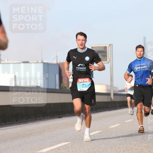 03.10.2026 - Köhlbrandbrückenlauf Jannik Wohlers http://msf.ph/oto/10709808 03.10.2026 09:43:00 Position 3 317, 3769 meine-sportfotos.de