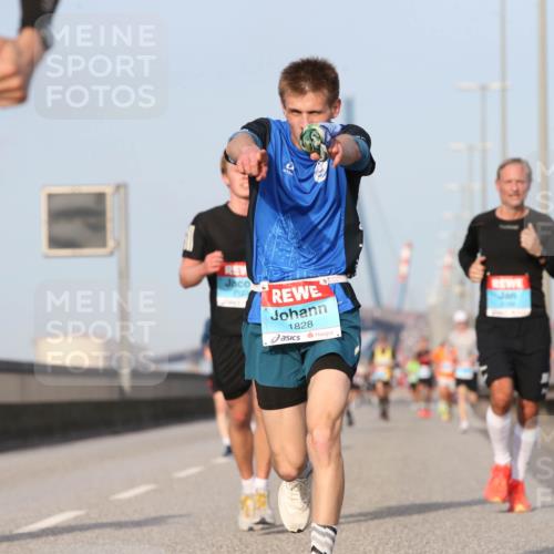 03.10.2026 - Köhlbrandbrückenlauf Jannik Wohlers http://msf.ph/oto/10709849 03.10.2026 09:43:07 Position 3 1828 meine-sportfotos.de