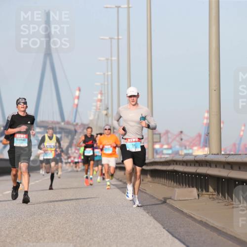 03.10.2026 - Köhlbrandbrückenlauf Jannik Wohlers http://msf.ph/oto/10709872 03.10.2026 09:43:14 Position 3  meine-sportfotos.de