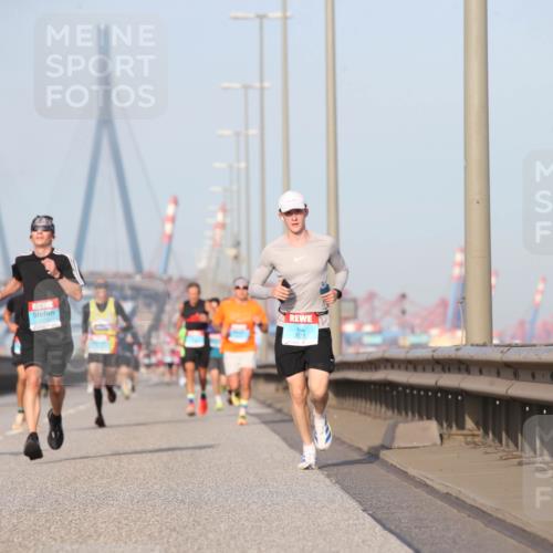 03.10.2026 - Köhlbrandbrückenlauf Jannik Wohlers http://msf.ph/oto/10709882 03.10.2026 09:43:14 Position 3 3771 meine-sportfotos.de
