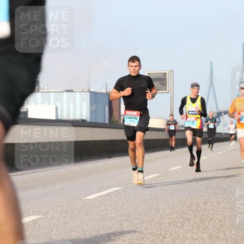 03.10.2026 - Köhlbrandbrückenlauf Jannik Wohlers http://msf.ph/oto/10709915 03.10.2026 09:43:22 Position 3 2237, 2114 meine-sportfotos.de
