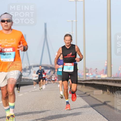 03.10.2026 - Köhlbrandbrückenlauf Jannik Wohlers http://msf.ph/oto/10709937 03.10.2026 09:43:25 Position 3 2, 2237, 3836 meine-sportfotos.de