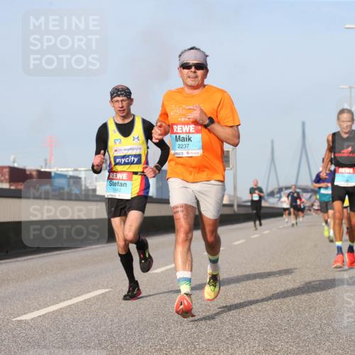 03.10.2026 - Köhlbrandbrückenlauf Jannik Wohlers http://msf.ph/oto/10709939 03.10.2026 09:43:26 Position 3 1342, 2237, 17, 04, 25, 1, 50, 25 meine-sportfotos.de
