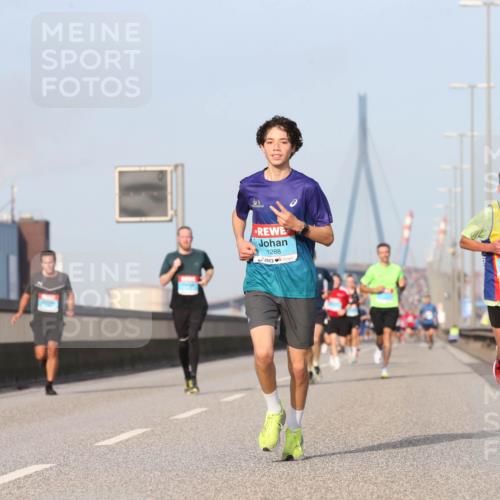 03.10.2026 - Köhlbrandbrückenlauf Jannik Wohlers http://msf.ph/oto/10709962 03.10.2026 09:43:28 Position 3 1288, 572, 1349 meine-sportfotos.de