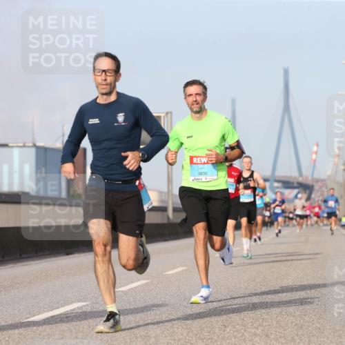03.10.2026 - Köhlbrandbrückenlauf Jannik Wohlers http://msf.ph/oto/10709989 03.10.2026 09:43:35 Position 3 3830 meine-sportfotos.de
