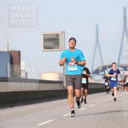03.10.2026 - Köhlbrandbrückenlauf Jannik Wohlers http://msf.ph/oto/10710044 03.10.2026 09:43:43 Position 3 2175 meine-sportfotos.de