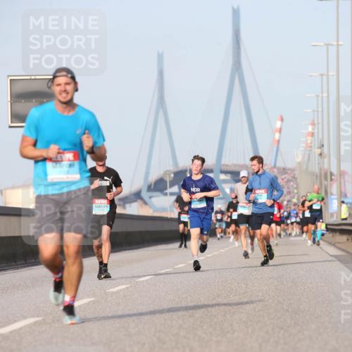 03.10.2026 - Köhlbrandbrückenlauf Jannik Wohlers http://msf.ph/oto/10710054 03.10.2026 09:43:44 Position 3  meine-sportfotos.de