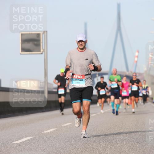 03.10.2026 - Köhlbrandbrückenlauf Jannik Wohlers http://msf.ph/oto/10710116 03.10.2026 09:43:54 Position 3 2317 meine-sportfotos.de