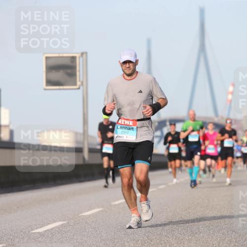03.10.2026 - Köhlbrandbrückenlauf Jannik Wohlers http://msf.ph/oto/10710124 03.10.2026 09:43:54 Position 3 2317 meine-sportfotos.de