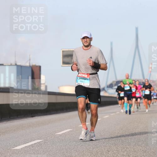 03.10.2026 - Köhlbrandbrückenlauf Jannik Wohlers http://msf.ph/oto/10710126 03.10.2026 09:43:55 Position 3 2317 meine-sportfotos.de