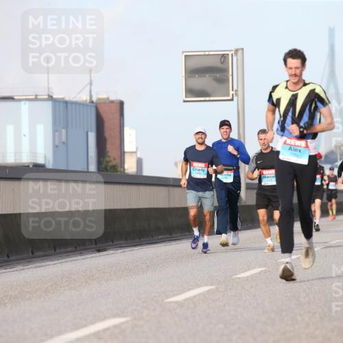 03.10.2026 - Köhlbrandbrückenlauf Jannik Wohlers http://msf.ph/oto/10710198 03.10.2026 09:44:12 Position 3 2206, 1522 meine-sportfotos.de