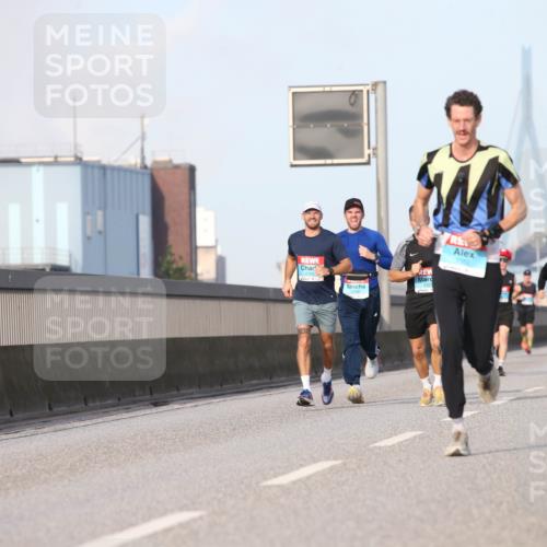 03.10.2026 - Köhlbrandbrückenlauf Jannik Wohlers http://msf.ph/oto/10710203 03.10.2026 09:44:12 Position 3 1522 meine-sportfotos.de