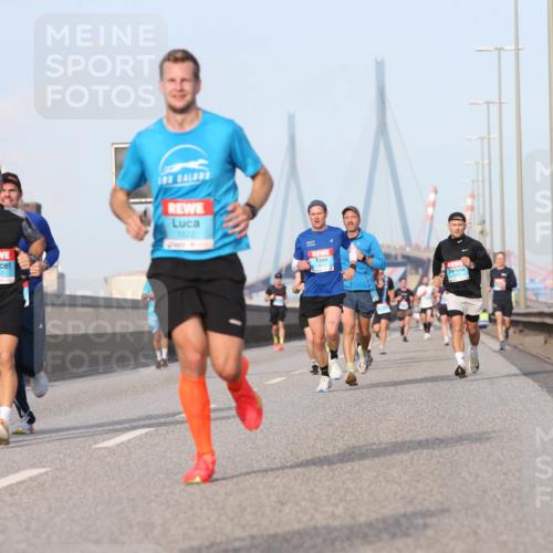 03.10.2026 - Köhlbrandbrückenlauf Jannik Wohlers http://msf.ph/oto/10710236 03.10.2026 09:44:16 Position 3 2320, 1522 meine-sportfotos.de