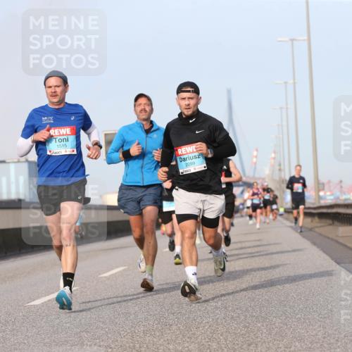 03.10.2026 - Köhlbrandbrückenlauf Jannik Wohlers http://msf.ph/oto/10710262 03.10.2026 09:44:22 Position 3 1515, 2099, 42, 195, 26, 2 meine-sportfotos.de