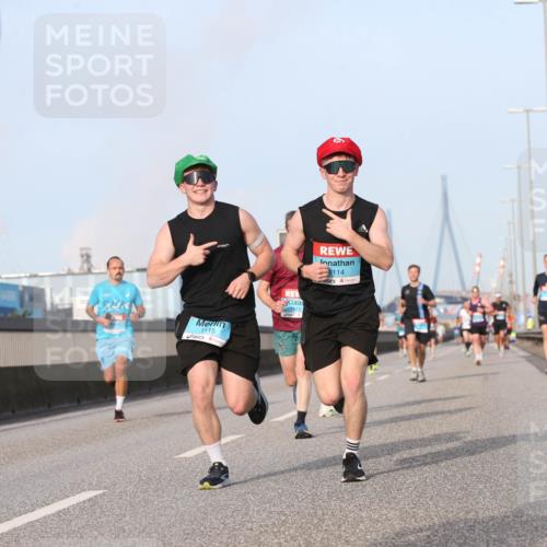 03.10.2026 - Köhlbrandbrückenlauf Jannik Wohlers http://msf.ph/oto/10710297 03.10.2026 09:44:25 Position 3 1115, 1114 meine-sportfotos.de