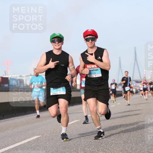 03.10.2026 - Köhlbrandbrückenlauf Jannik Wohlers http://msf.ph/oto/10710315 03.10.2026 09:44:25 Position 3 1115, 1114 meine-sportfotos.de