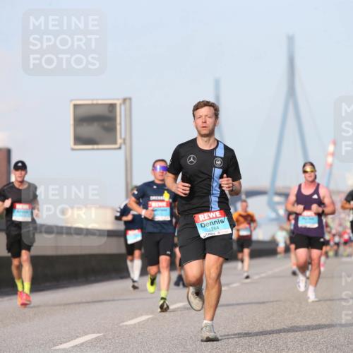 03.10.2026 - Köhlbrandbrückenlauf Jannik Wohlers http://msf.ph/oto/10710355 03.10.2026 09:44:28 Position 3 1264 meine-sportfotos.de