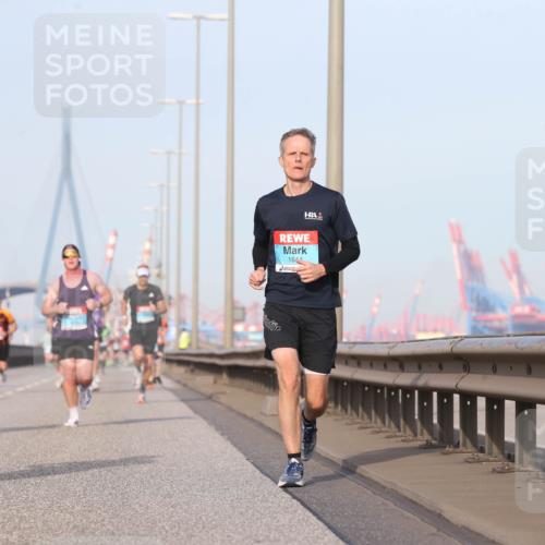 03.10.2026 - Köhlbrandbrückenlauf Jannik Wohlers http://msf.ph/oto/10710362 03.10.2026 09:44:29 Position 3 1264, 1641 meine-sportfotos.de