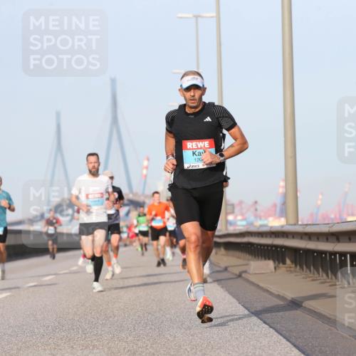 03.10.2026 - Köhlbrandbrückenlauf Jannik Wohlers http://msf.ph/oto/10710420 03.10.2026 09:44:36 Position 3 120 meine-sportfotos.de