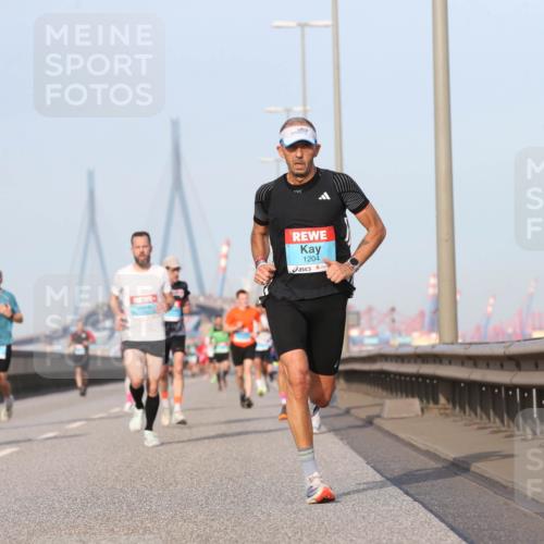 03.10.2026 - Köhlbrandbrückenlauf Jannik Wohlers http://msf.ph/oto/10710425 03.10.2026 09:44:36 Position 3 1204 meine-sportfotos.de