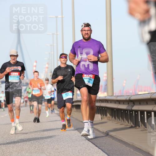 03.10.2026 - Köhlbrandbrückenlauf Jannik Wohlers http://msf.ph/oto/10710446 03.10.2026 09:44:39 Position 3 2190, 1777, 2303 meine-sportfotos.de