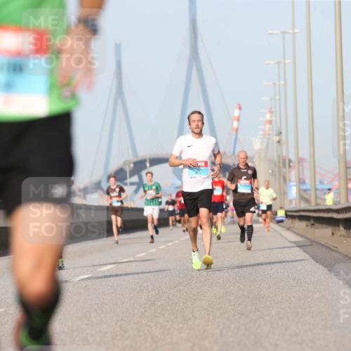 03.10.2026 - Köhlbrandbrückenlauf Jannik Wohlers http://msf.ph/oto/10710567 03.10.2026 09:44:56 Position 3  meine-sportfotos.de