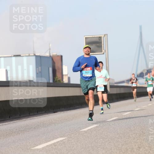 03.10.2026 - Köhlbrandbrückenlauf Jannik Wohlers http://msf.ph/oto/10710584 03.10.2026 09:44:58 Position 3 3787 meine-sportfotos.de