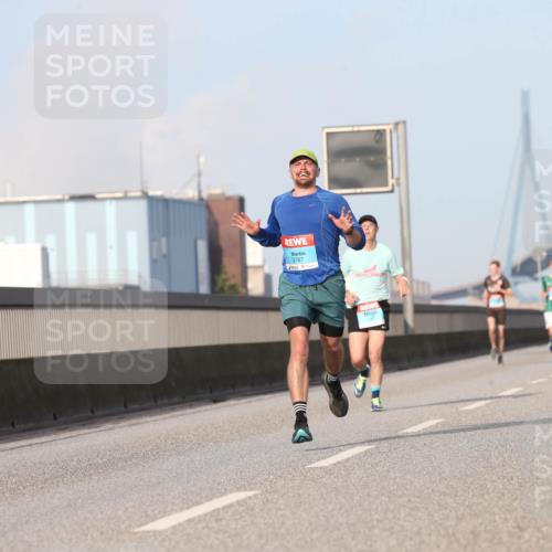 03.10.2026 - Köhlbrandbrückenlauf Jannik Wohlers http://msf.ph/oto/10710590 03.10.2026 09:44:58 Position 3 3787, 3837 meine-sportfotos.de