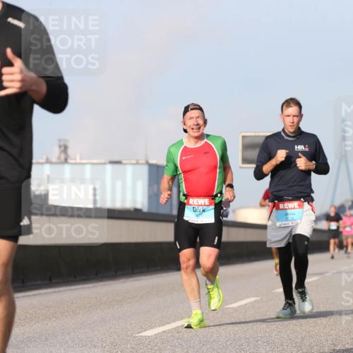 03.10.2026 - Köhlbrandbrückenlauf Jannik Wohlers http://msf.ph/oto/10710773 03.10.2026 09:45:16 Position 3 2137, 1479, 3798 meine-sportfotos.de