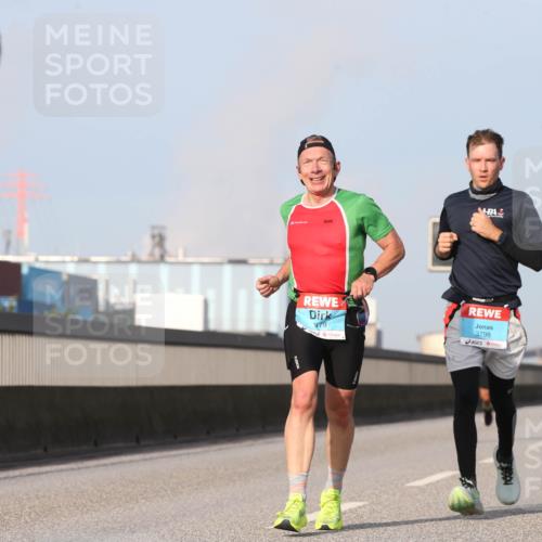 03.10.2026 - Köhlbrandbrückenlauf Jannik Wohlers http://msf.ph/oto/10710796 03.10.2026 09:45:17 Position 3 1479, 3798 meine-sportfotos.de