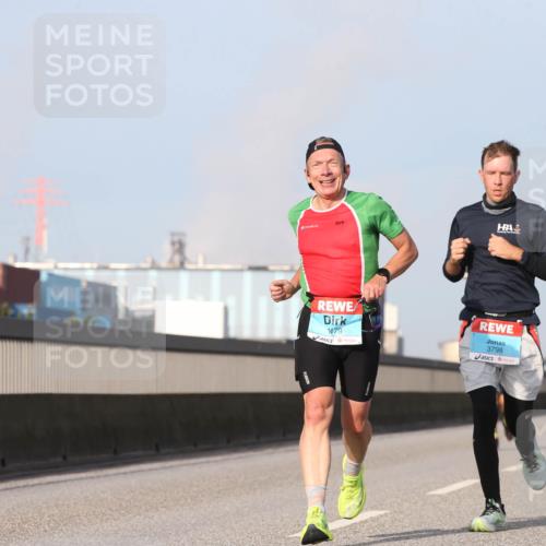 03.10.2026 - Köhlbrandbrückenlauf Jannik Wohlers http://msf.ph/oto/10710800 03.10.2026 09:45:17 Position 3 8, 1479, 3798 meine-sportfotos.de