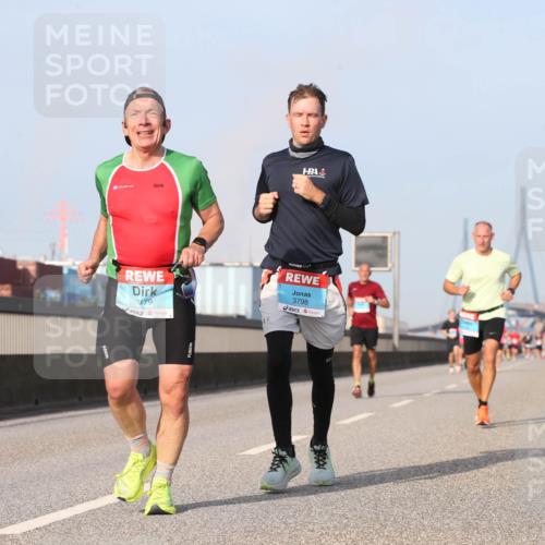 03.10.2026 - Köhlbrandbrückenlauf Jannik Wohlers http://msf.ph/oto/10710823 03.10.2026 09:45:18 Position 3 1479, 3798 meine-sportfotos.de
