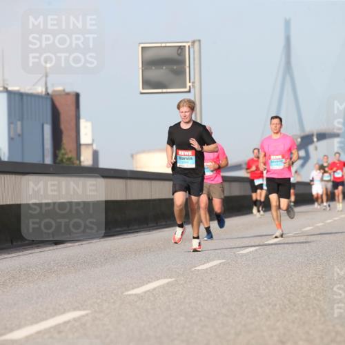 03.10.2026 - Köhlbrandbrückenlauf Jannik Wohlers http://msf.ph/oto/10710848 03.10.2026 09:45:25 Position 3  meine-sportfotos.de