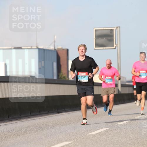 03.10.2026 - Köhlbrandbrückenlauf Jannik Wohlers http://msf.ph/oto/10710865 03.10.2026 09:45:27 Position 3 2044 meine-sportfotos.de