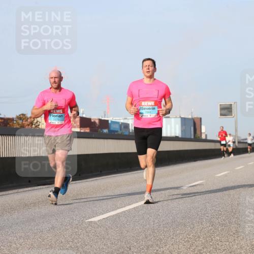 03.10.2026 - Köhlbrandbrückenlauf Jannik Wohlers http://msf.ph/oto/10710890 03.10.2026 09:45:33 Position 3 2275, 1941 meine-sportfotos.de