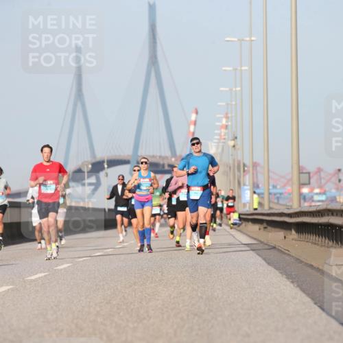 03.10.2026 - Köhlbrandbrückenlauf Jannik Wohlers http://msf.ph/oto/10710904 03.10.2026 09:45:37 Position 3  meine-sportfotos.de