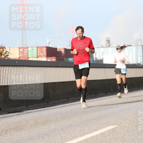 03.10.2026 - Köhlbrandbrückenlauf Jannik Wohlers http://msf.ph/oto/10710922 03.10.2026 09:45:42 Position 3 2198 meine-sportfotos.de