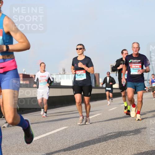 03.10.2026 - Köhlbrandbrückenlauf Jannik Wohlers http://msf.ph/oto/10710976 03.10.2026 09:45:49 Position 3 1952, 2015, 1423 meine-sportfotos.de